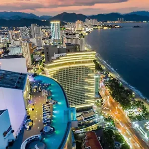 Апартаменты Panorama Oceanfront, Нячанг